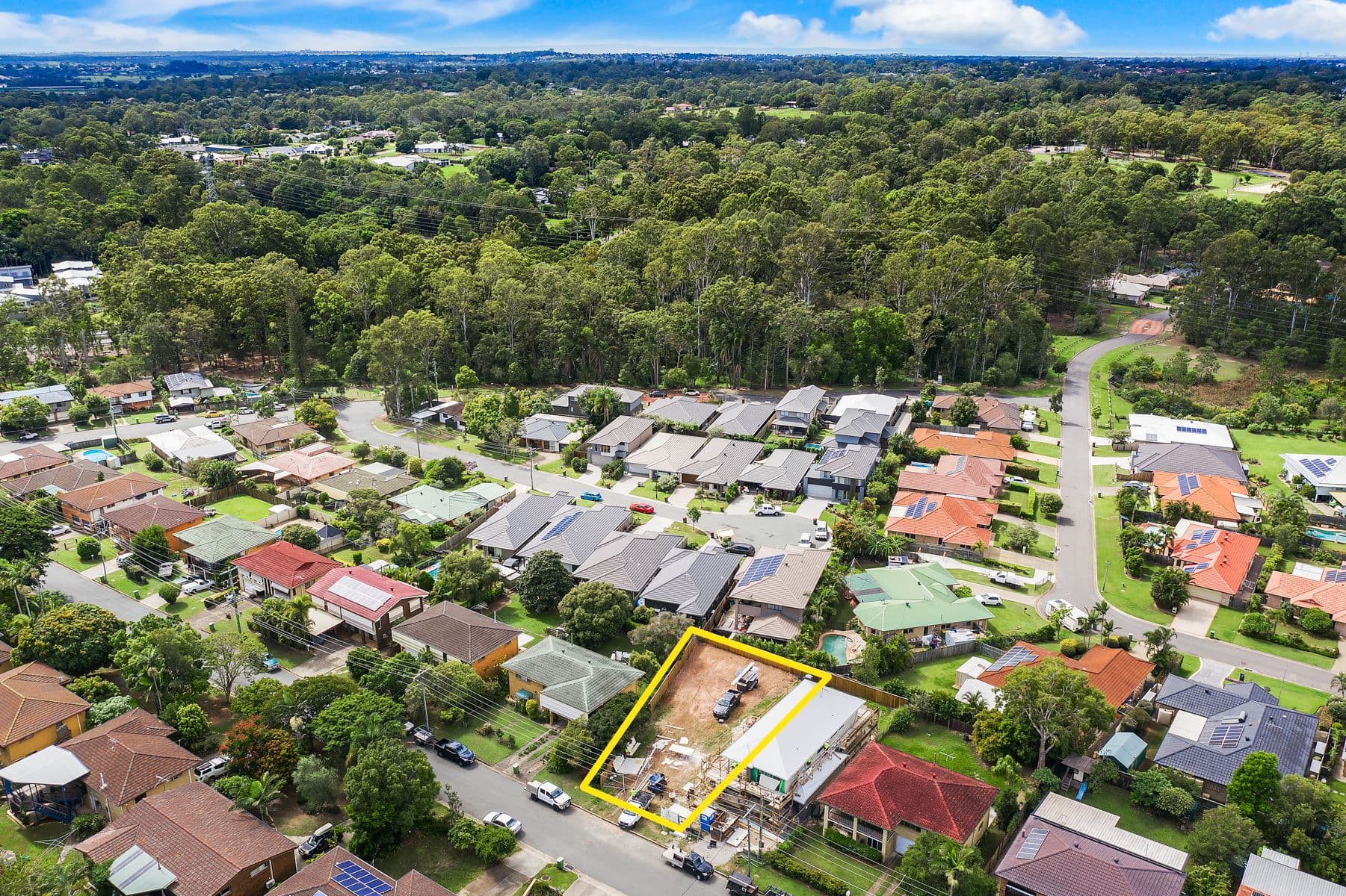 27 Windemere Road, Albany Creek QLD 4035, Albany Creek - Thumbnail 2