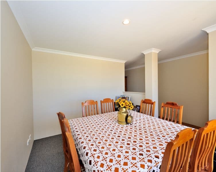 21 Evesham Drive, ELLENBROOK WA 6069, Ellenbrook - Thumbnail 2