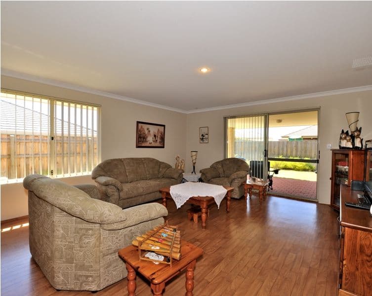 21 Evesham Drive, ELLENBROOK WA 6069, Ellenbrook - Thumbnail 7