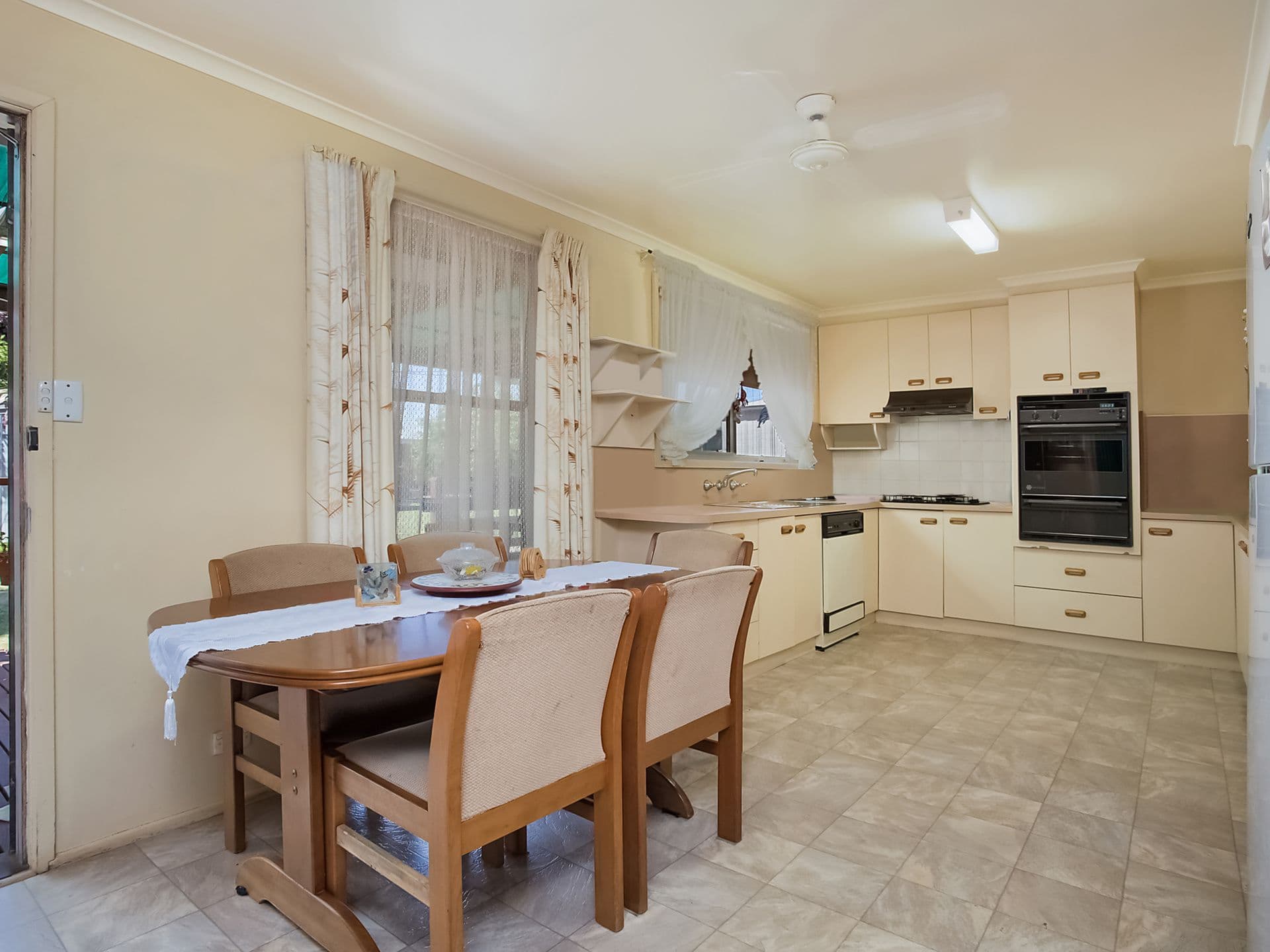 2 Wardoo Street, Simpson VIC 3266, Simpson - Thumbnail 3