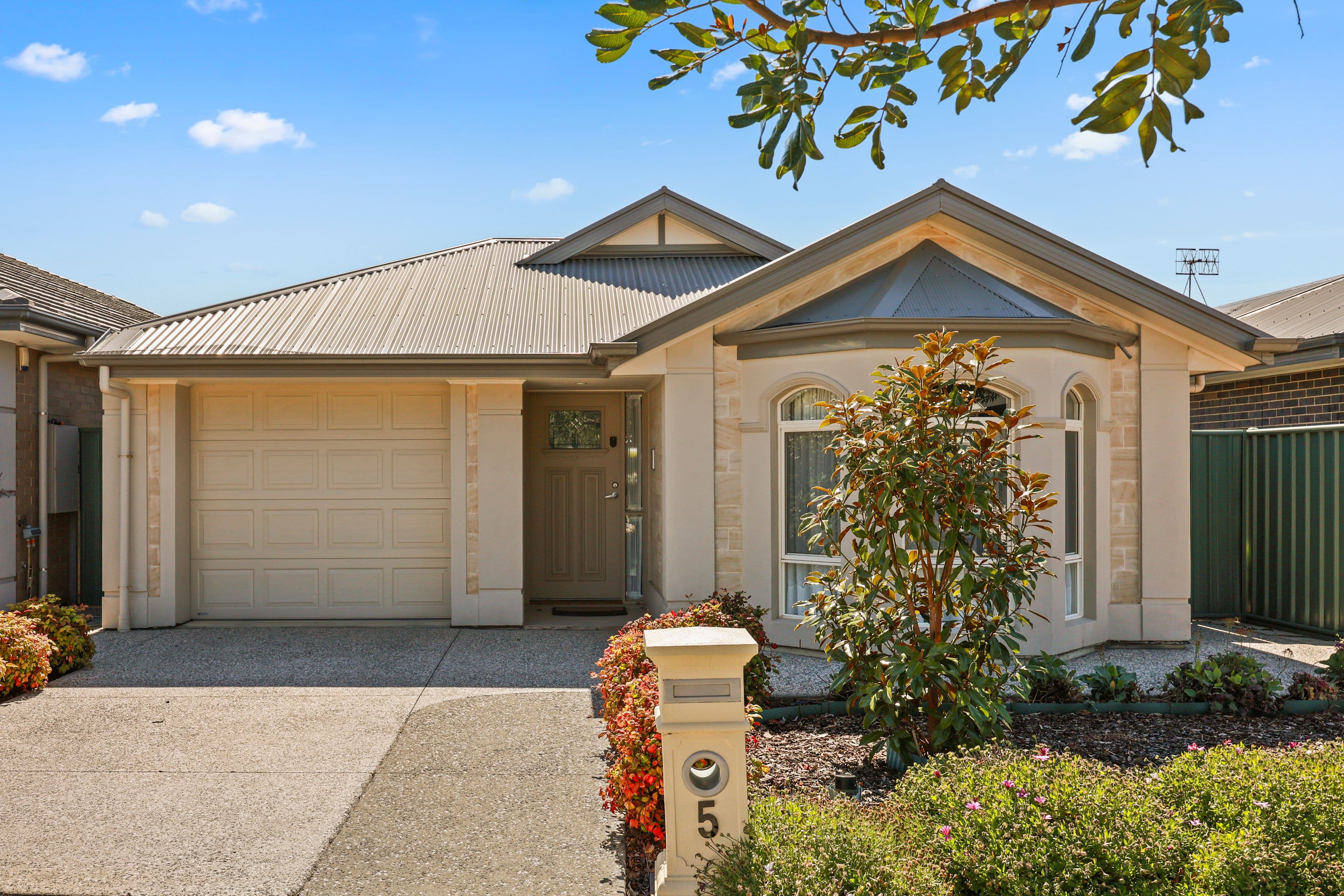 5 Rosella Street, Encounter Bay SA 5211, Encounter Bay - Thumbnail 2