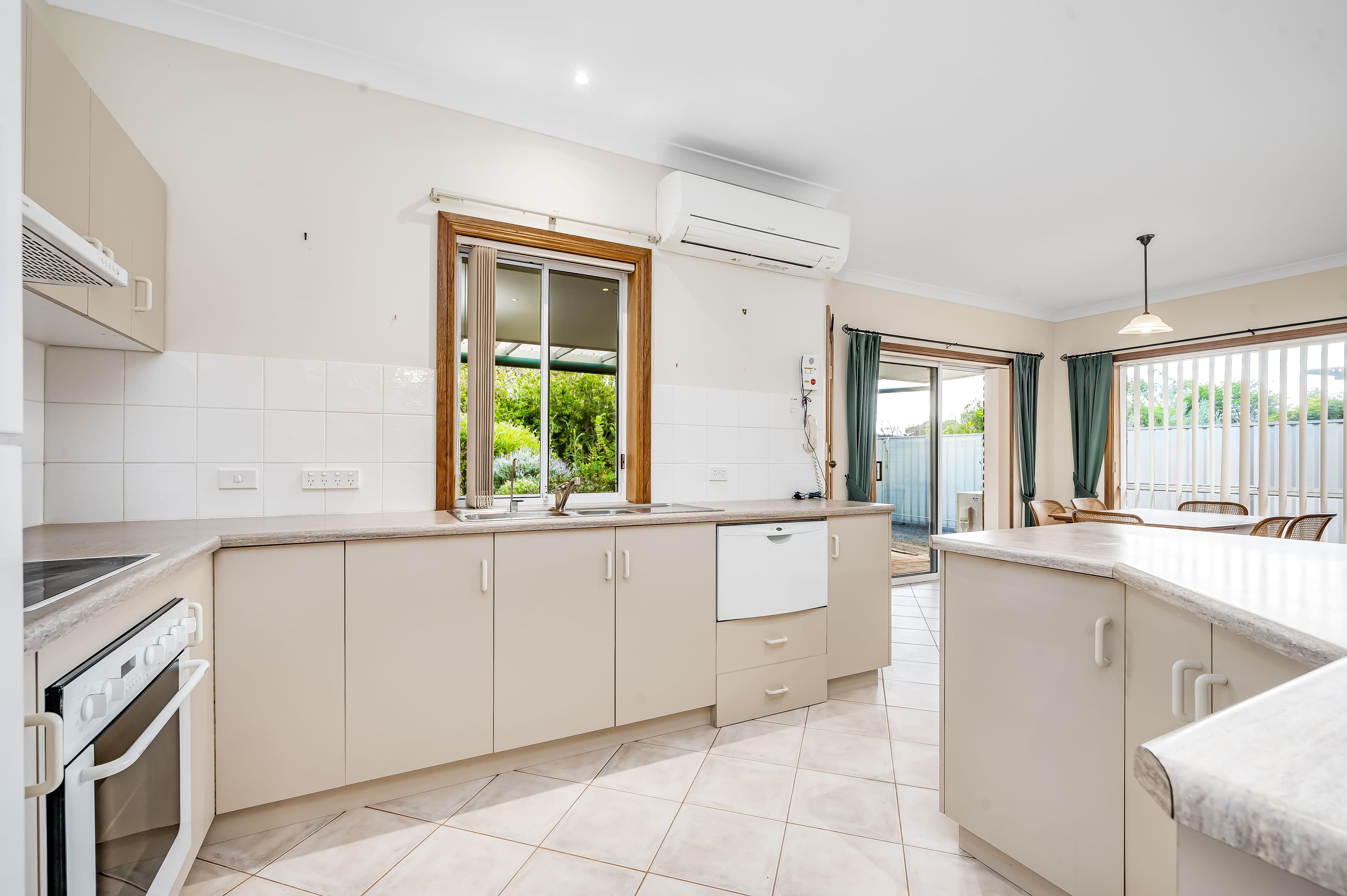 50 Matthew Flinders Drive, Encounter Bay SA 5211, Encounter Bay - Thumbnail 8