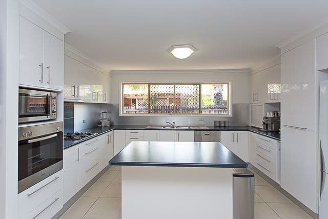 42 Coral Drive, BLACKS BEACH QLD 4740, Blacks Beach - Thumbnail 2