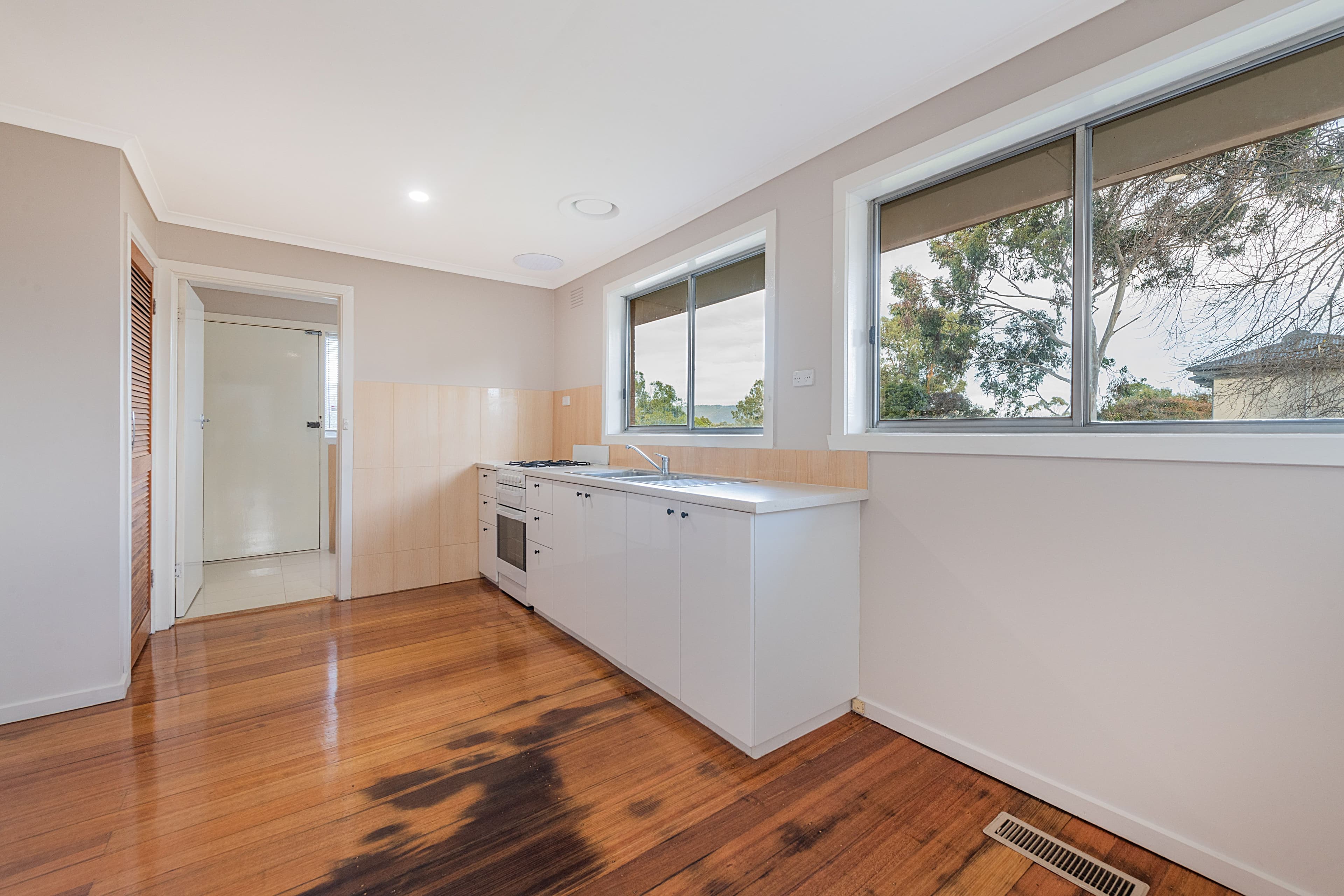4-6 Illawara Crescent, Bayswater North VIC 3153, Bayswater North - Thumbnail 4