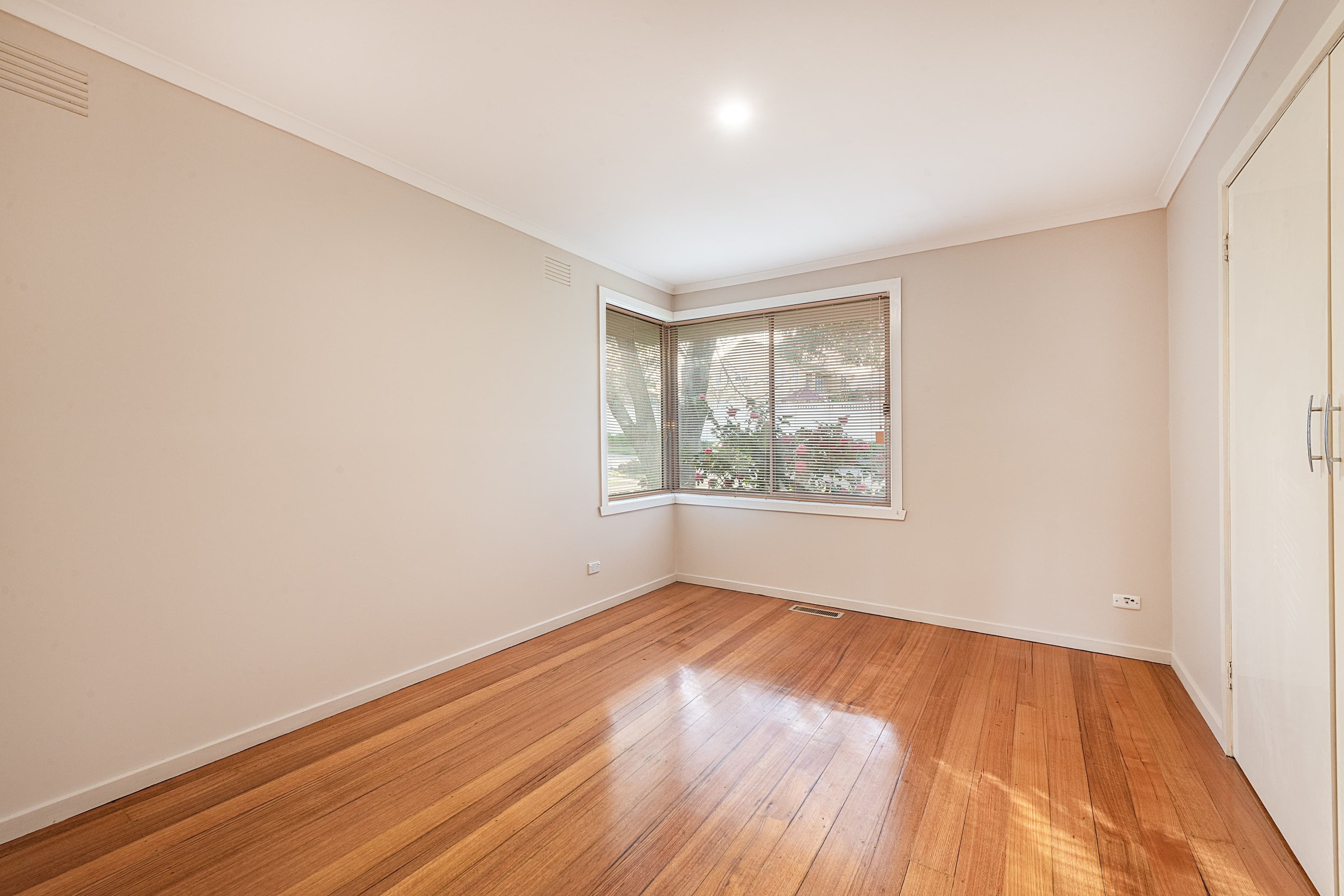 4-6 Illawara Crescent, Bayswater North VIC 3153, Bayswater North - Thumbnail 5