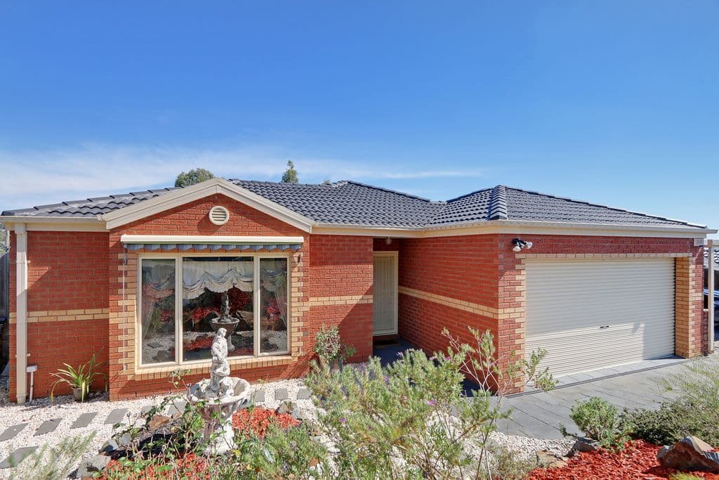 8 Jamieson Court, Yallambie, Yallambie - Image 1
