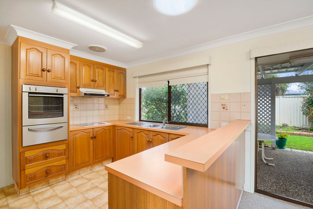 10 Honeywood Court, Burleigh Waters QLD 4220, Burleigh Waters - Thumbnail 2