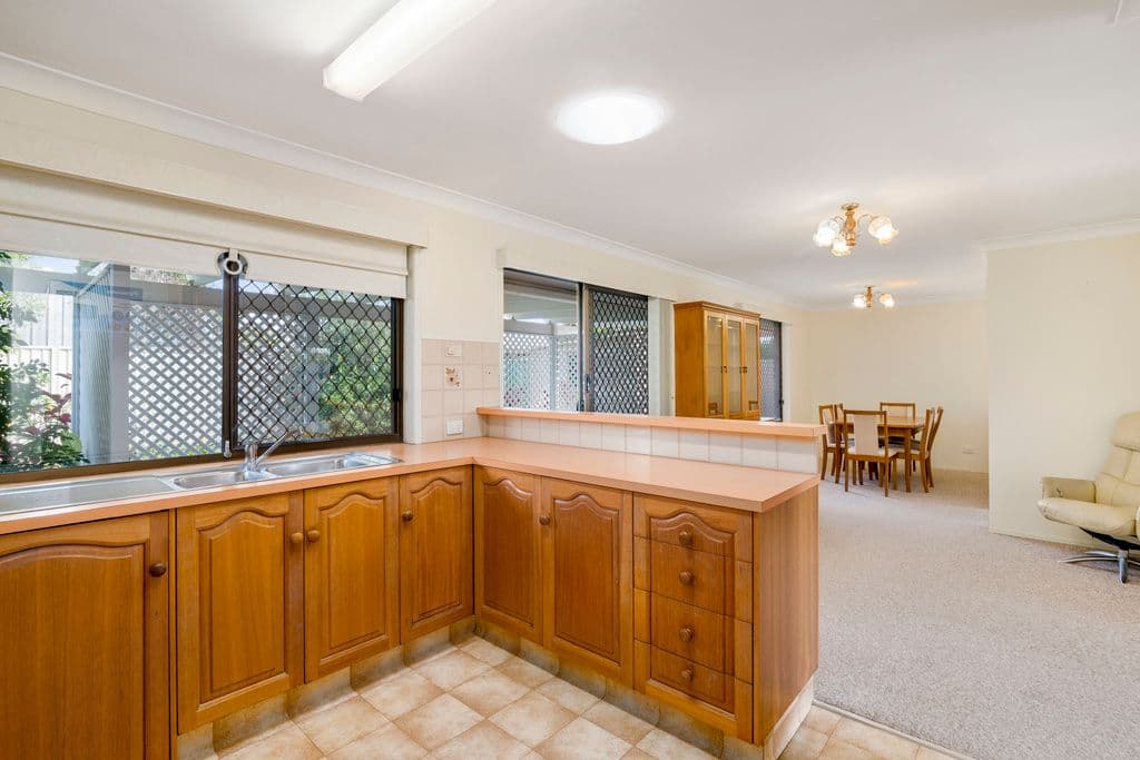10 Honeywood Court, Burleigh Waters QLD 4220, Burleigh Waters - Thumbnail 6