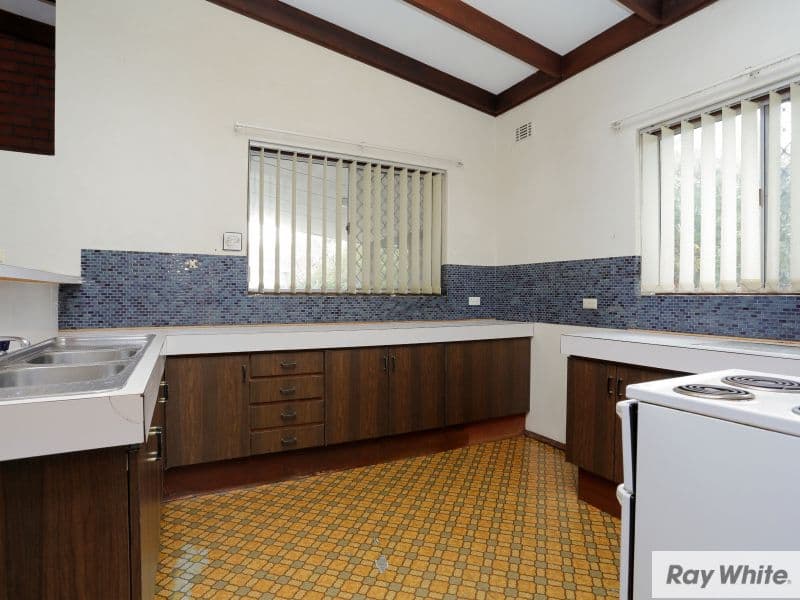 12 Deverell Way, Bentley WA 6102, Bentley - Thumbnail 2