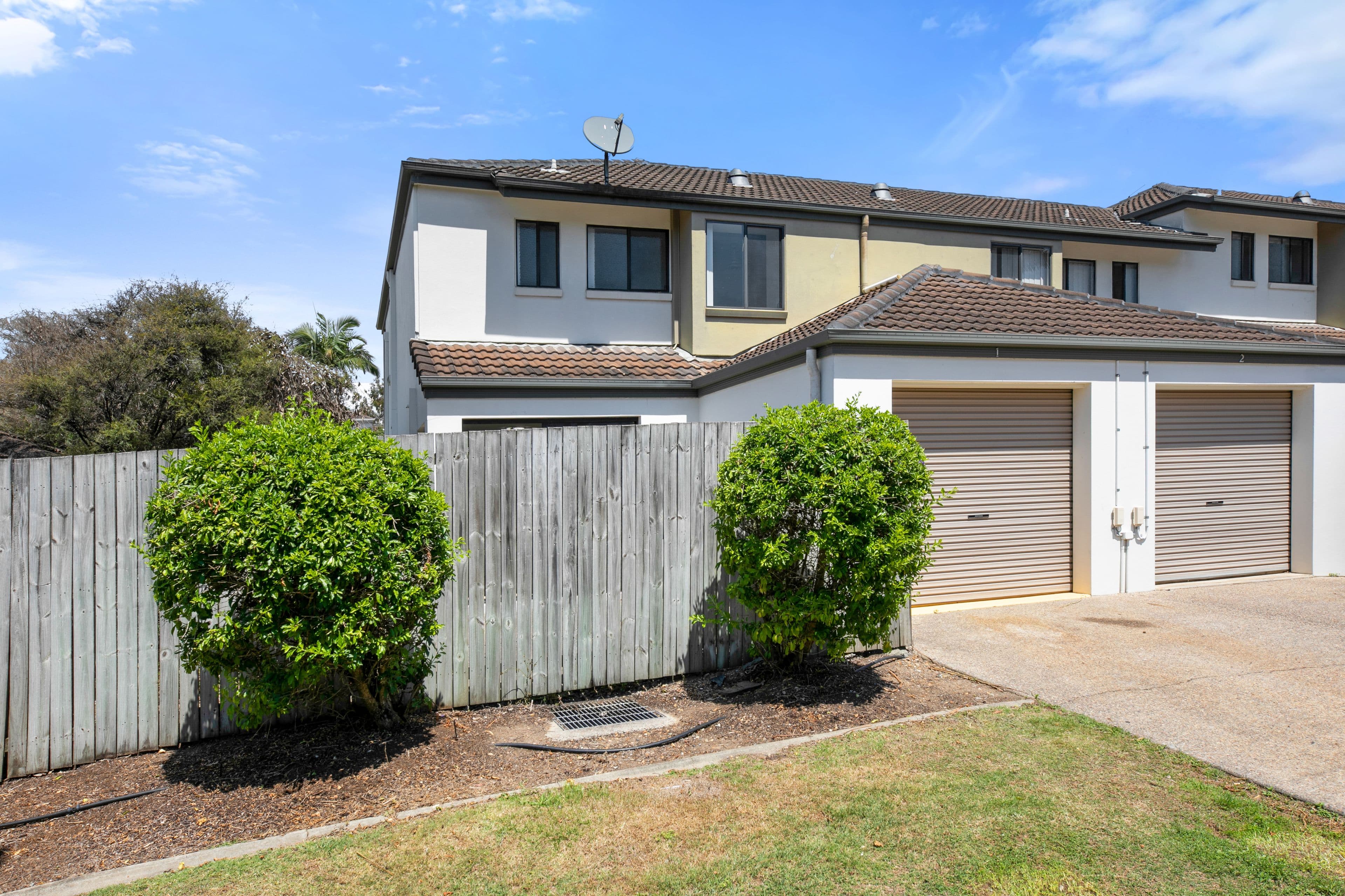 16 Violet Close, Eight Mile Plains QLD 4113, Eight Mile Plains - Image 1