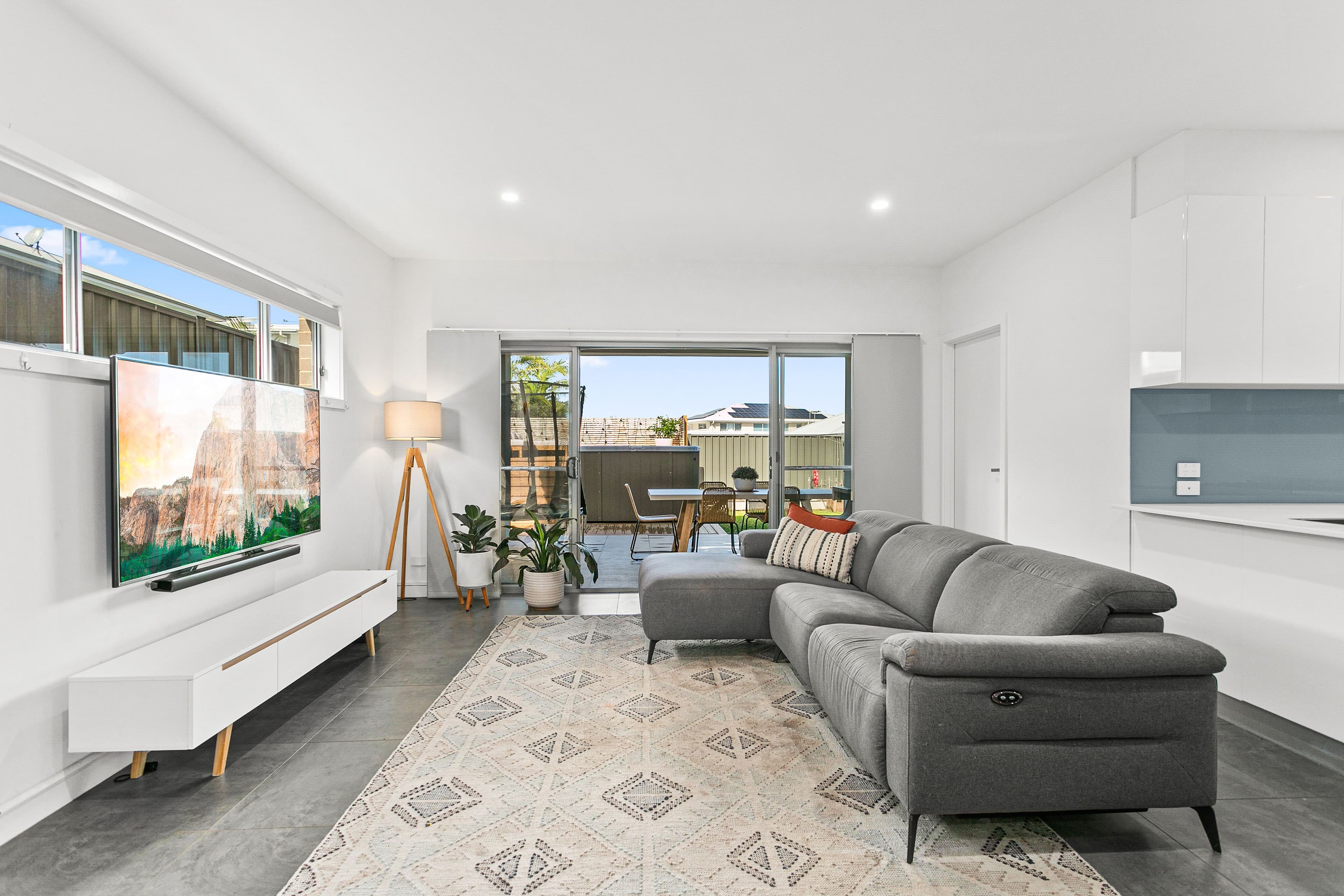 32 Elizabeth Circuit, Flinders NSW 2529, Flinders - Thumbnail 2