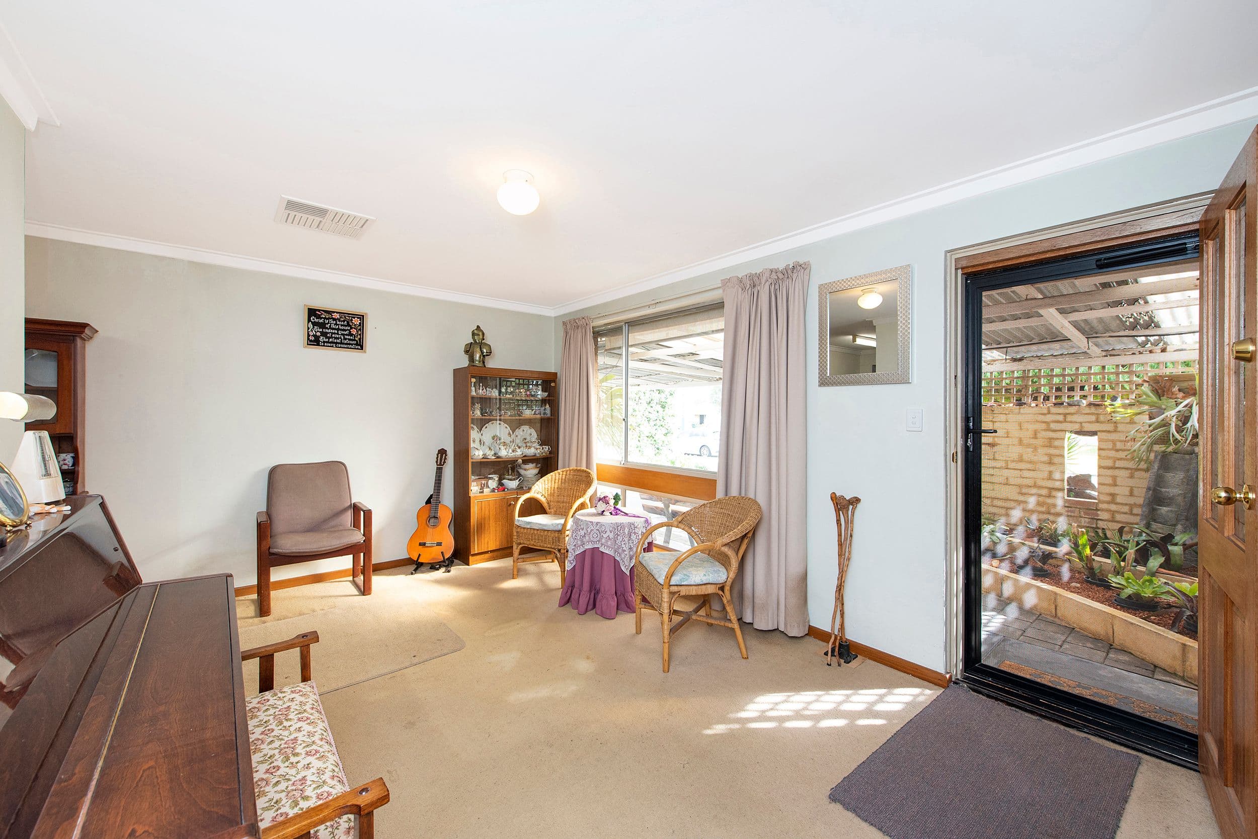 29 Seahaven Street, Safety Bay WA 6169, Safety Bay - Thumbnail 3