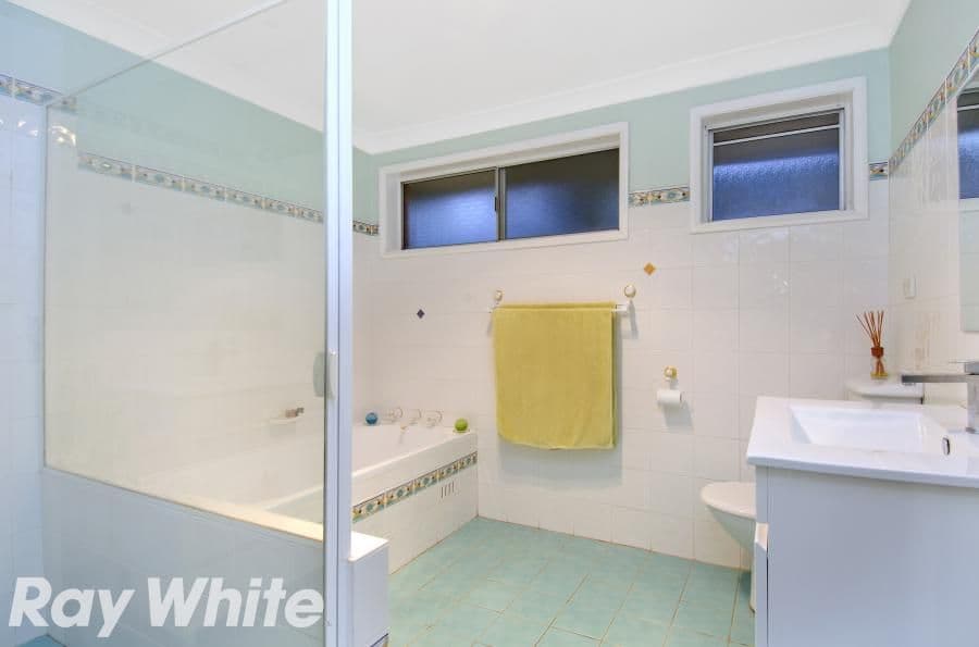 16 Valerie Avenue, BAULKHAM HILLS NSW 2153, Baulkham Hills - Thumbnail 5