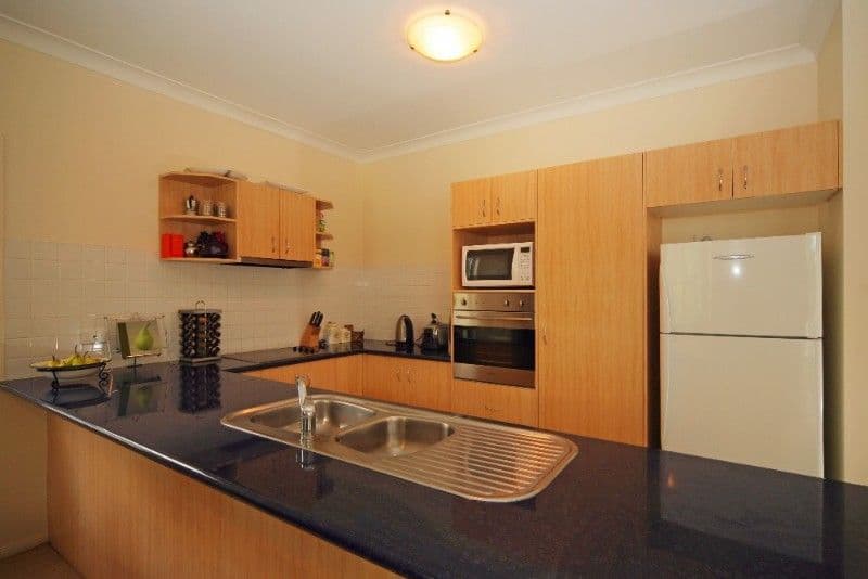 380 Bennetts Road, NORMAN PARK QLD 4170, Norman Park - Thumbnail 2