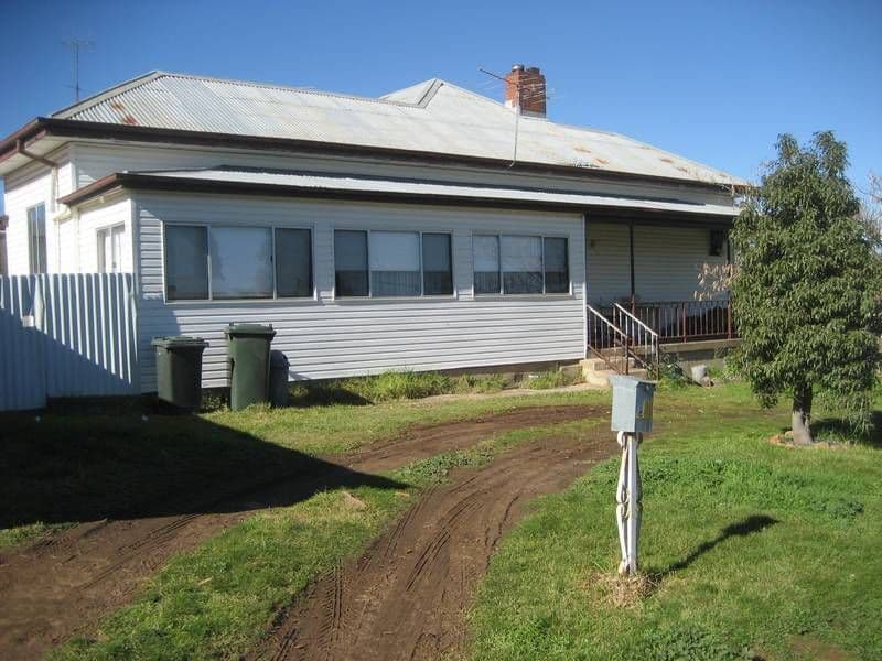 14 Russell Street, YOUNG NSW 2594, Young - Image 1