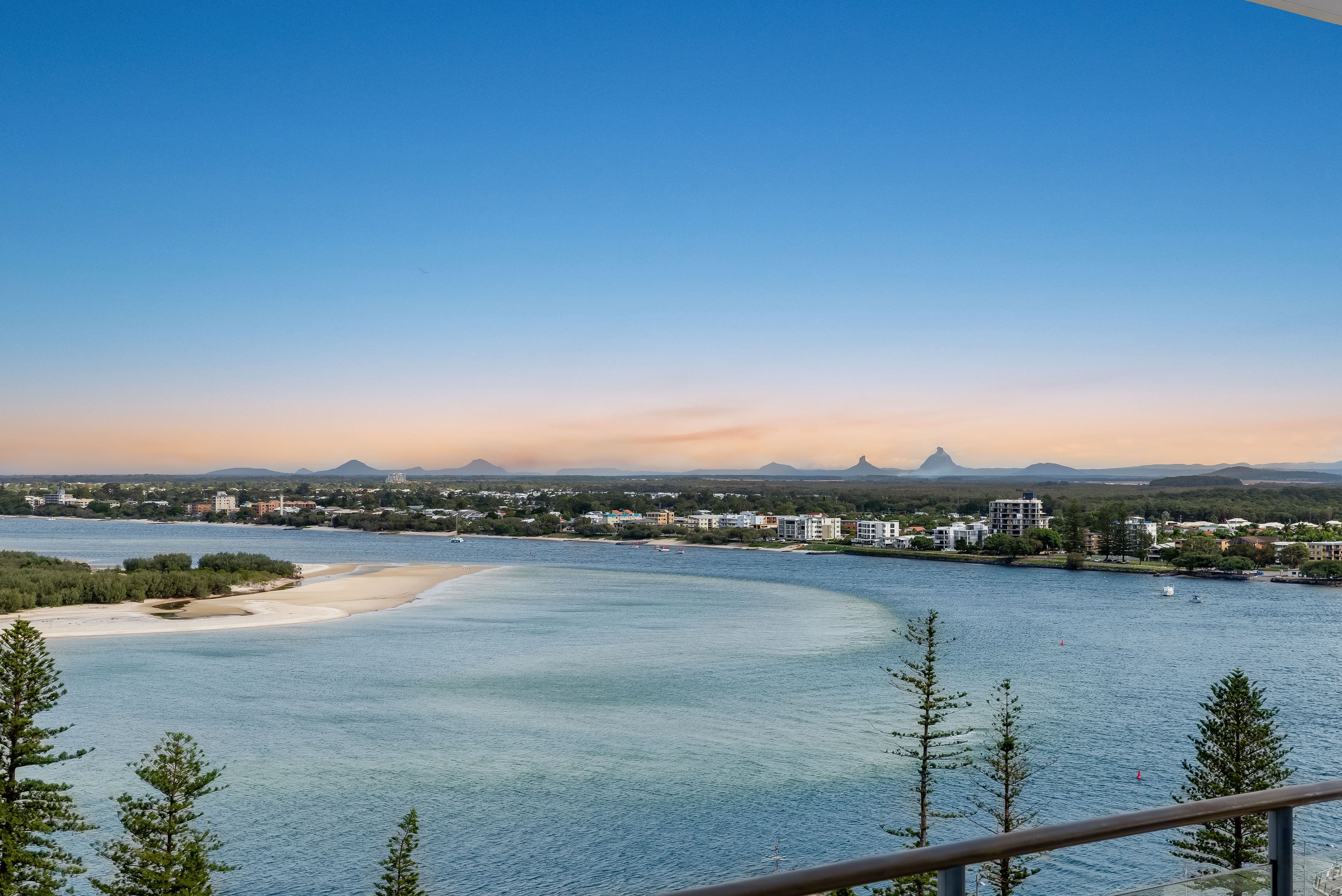 17 Leeding Terrace, Caloundra QLD 4551, Caloundra - Thumbnail 4