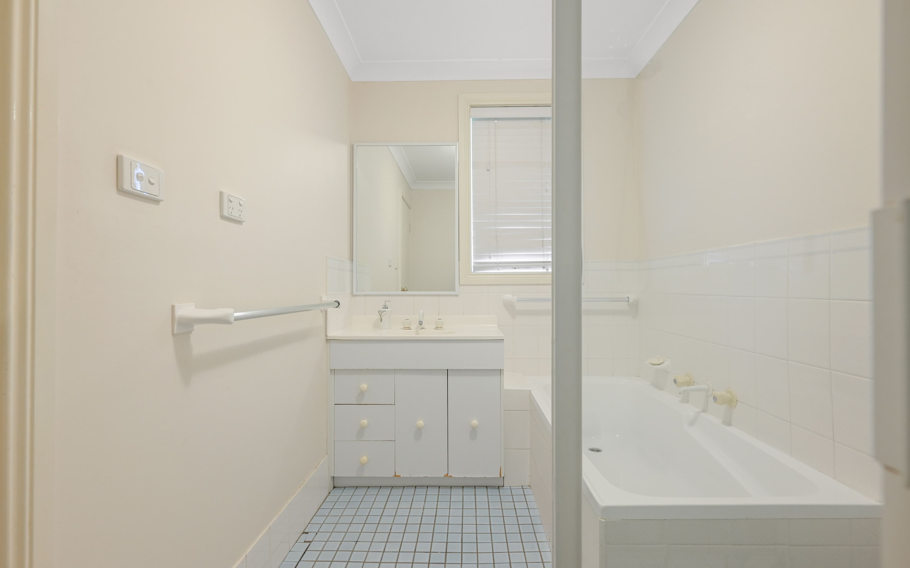 8 Stein Place, Glenmore Park NSW 2745, Glenmore Park - Thumbnail 6