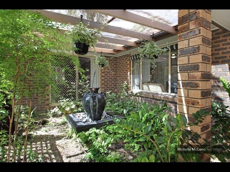 34 Morningview Street, CHAPEL HILL QLD 4069, Chapel Hill - Thumbnail 2