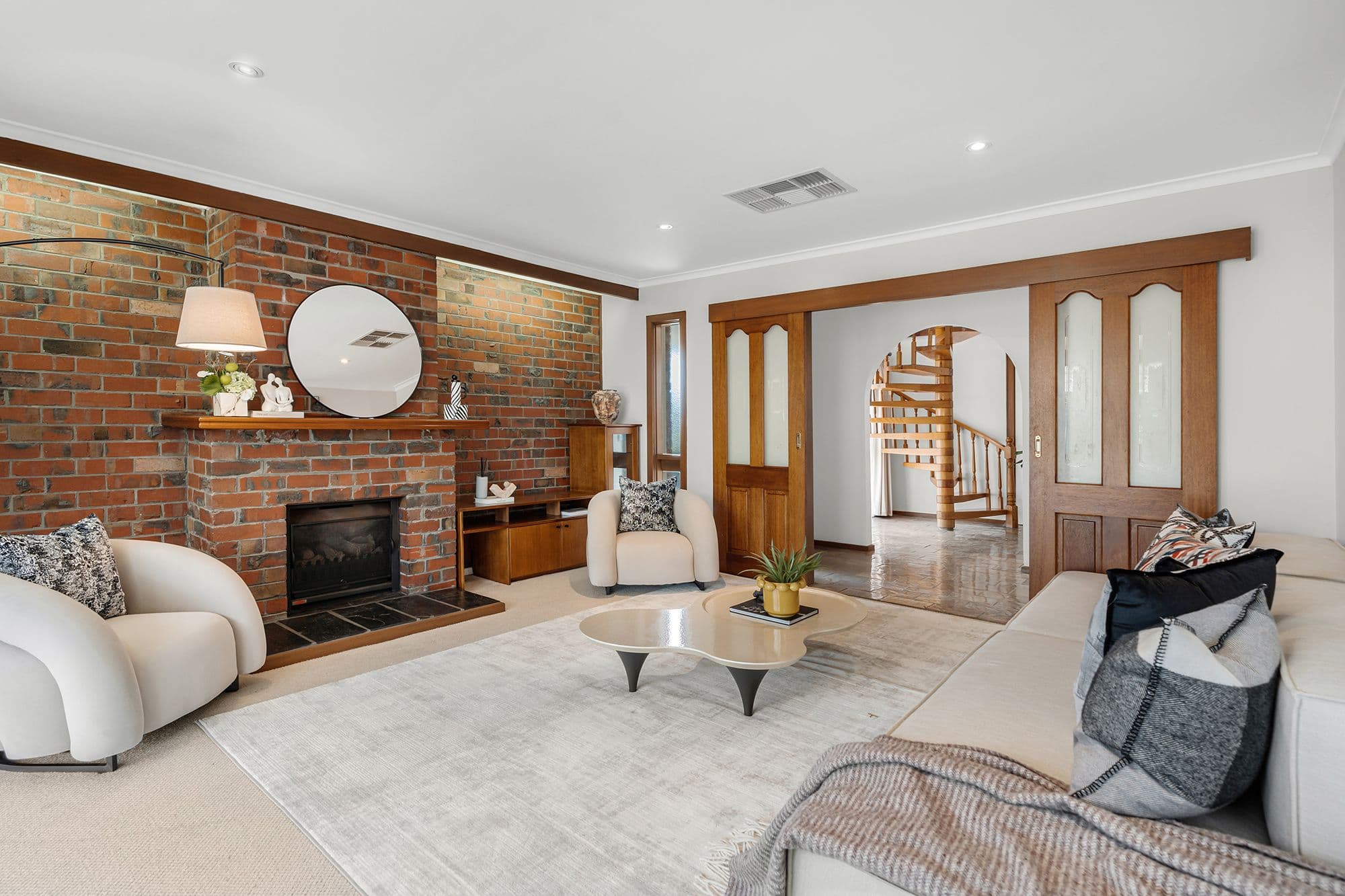 27 Honeysuckle Avenue, Wheelers Hill VIC 3150, Wheelers Hill - Thumbnail 2