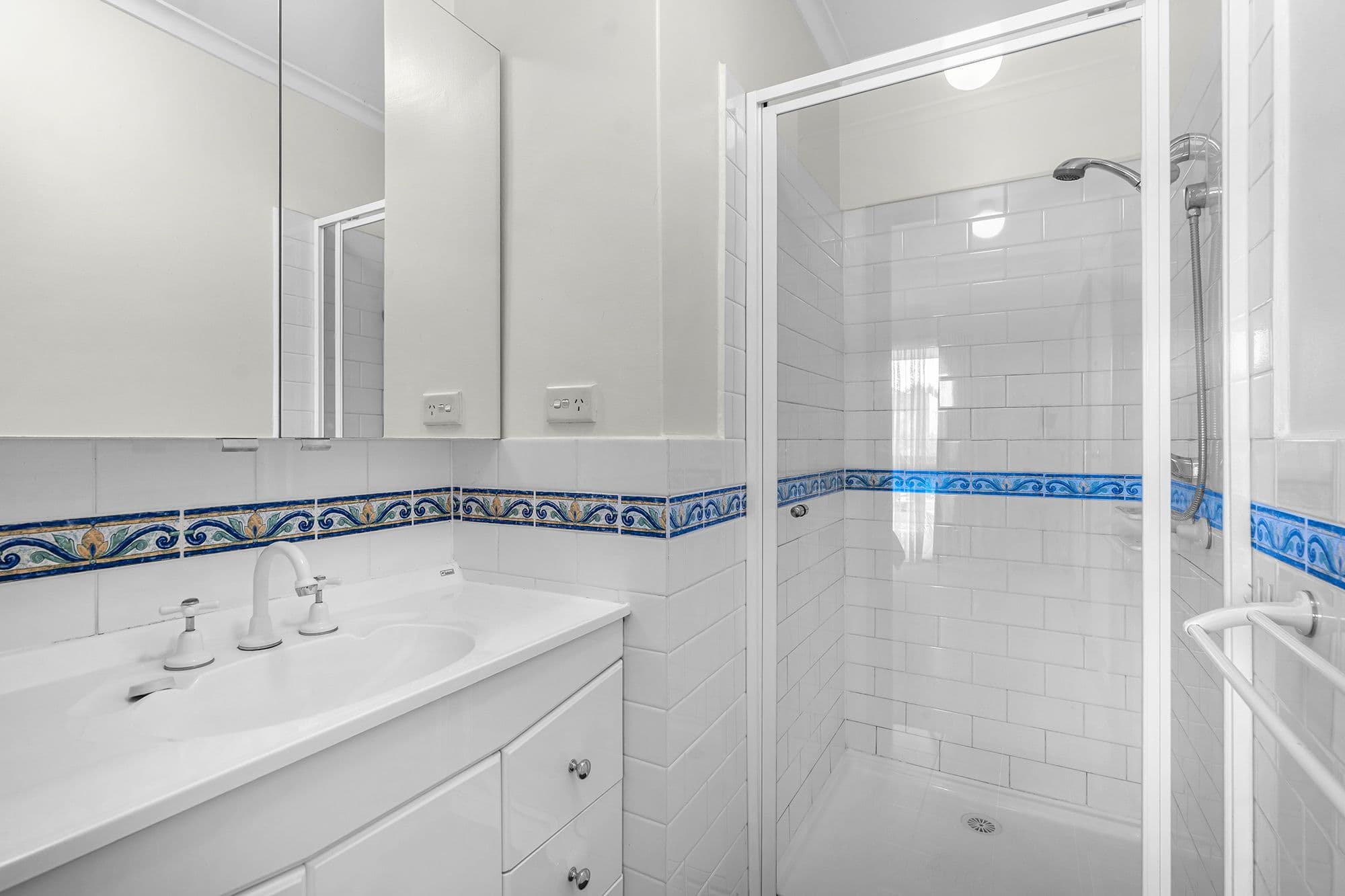 27 Honeysuckle Avenue, Wheelers Hill VIC 3150, Wheelers Hill - Thumbnail 8