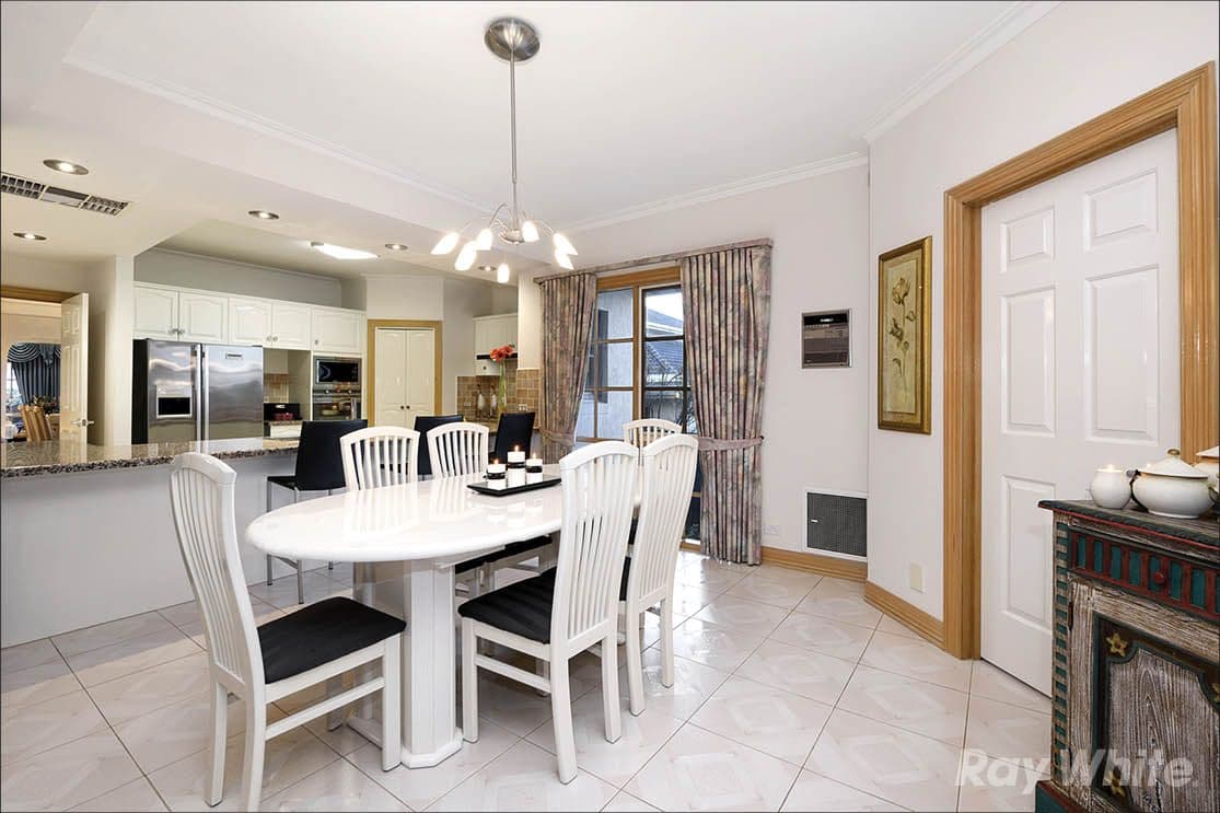 4 Iris Close, Mulgrave VIC 3170, Mulgrave - Thumbnail 6