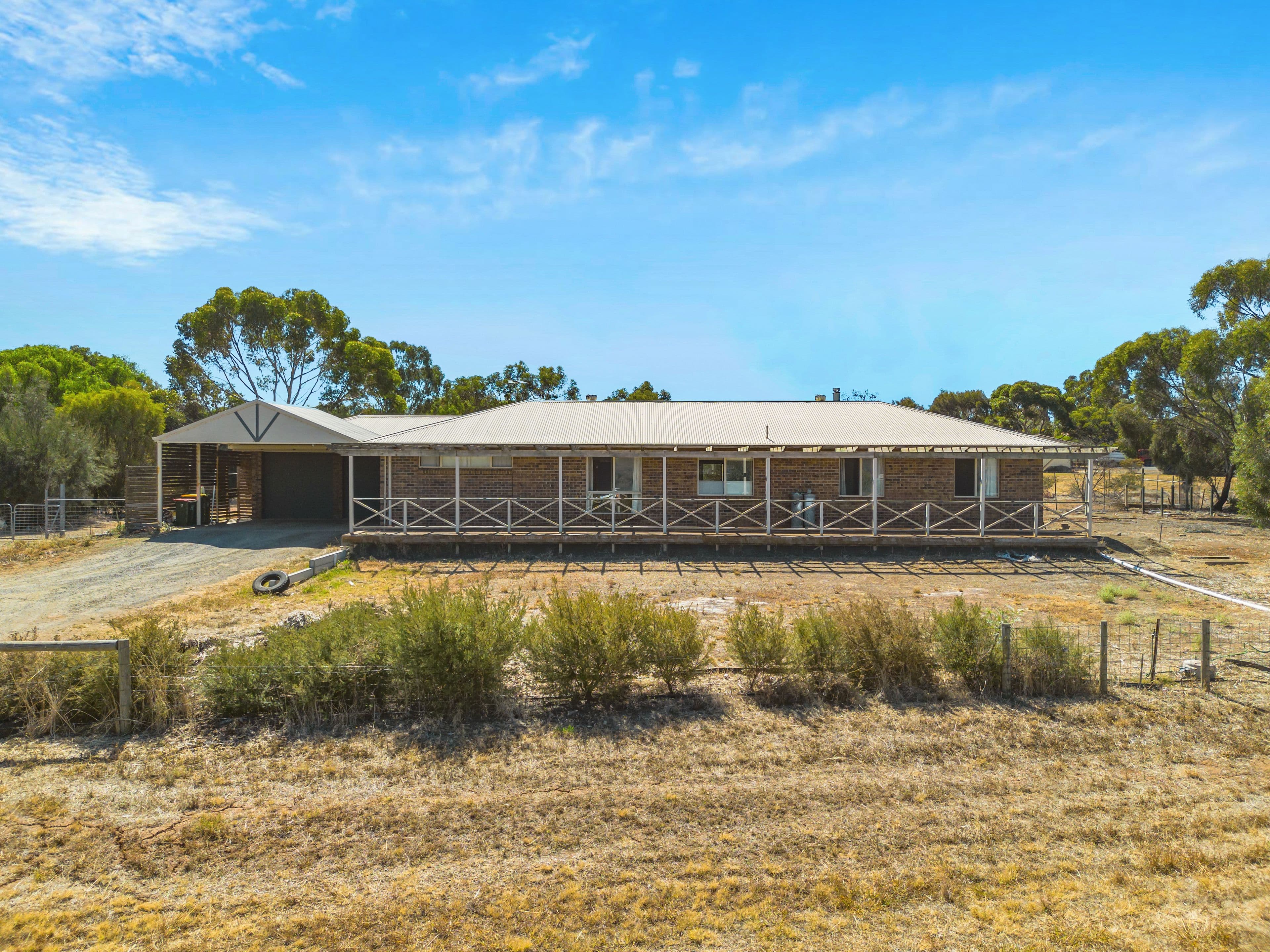24 Horseshoe Drive, Roseworthy SA 5371, Roseworthy - Thumbnail 2
