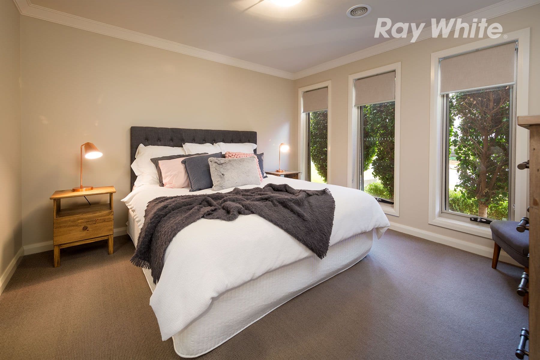 15 Lawson Circuit, Lavington - Thumbnail 7
