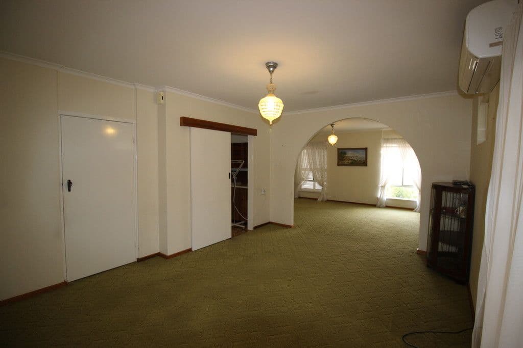 30 Lawrie Terrace, Waikerie SA 5330, Waikerie - Thumbnail 3