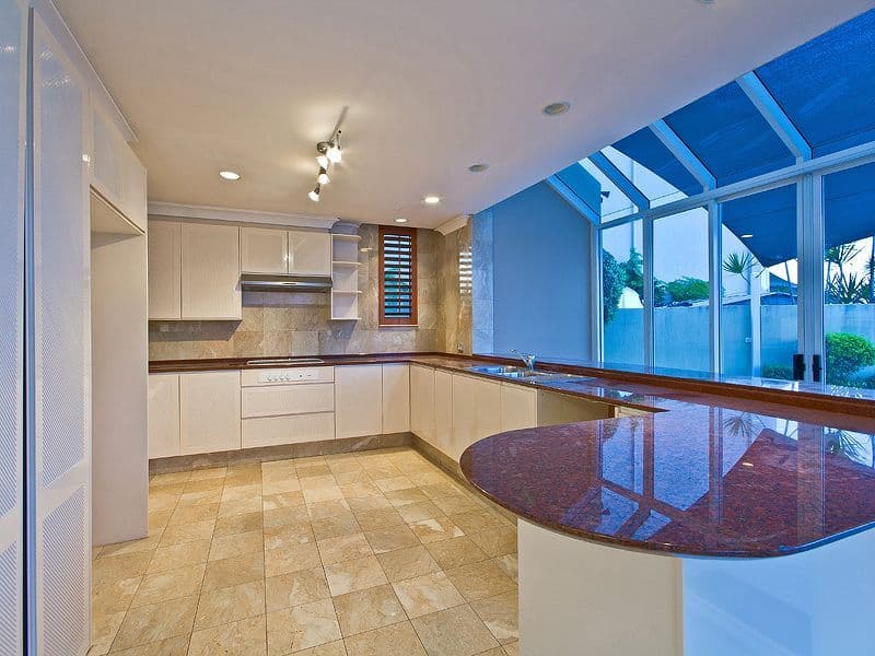 11 Seahaven Court, RABY BAY QLD 4163, Raby Bay - Thumbnail 4