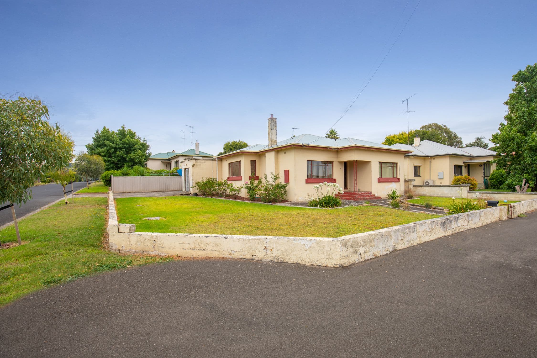 28 Boandik Terrace, Mount Gambier SA 5290, Mount Gambier - Thumbnail 2