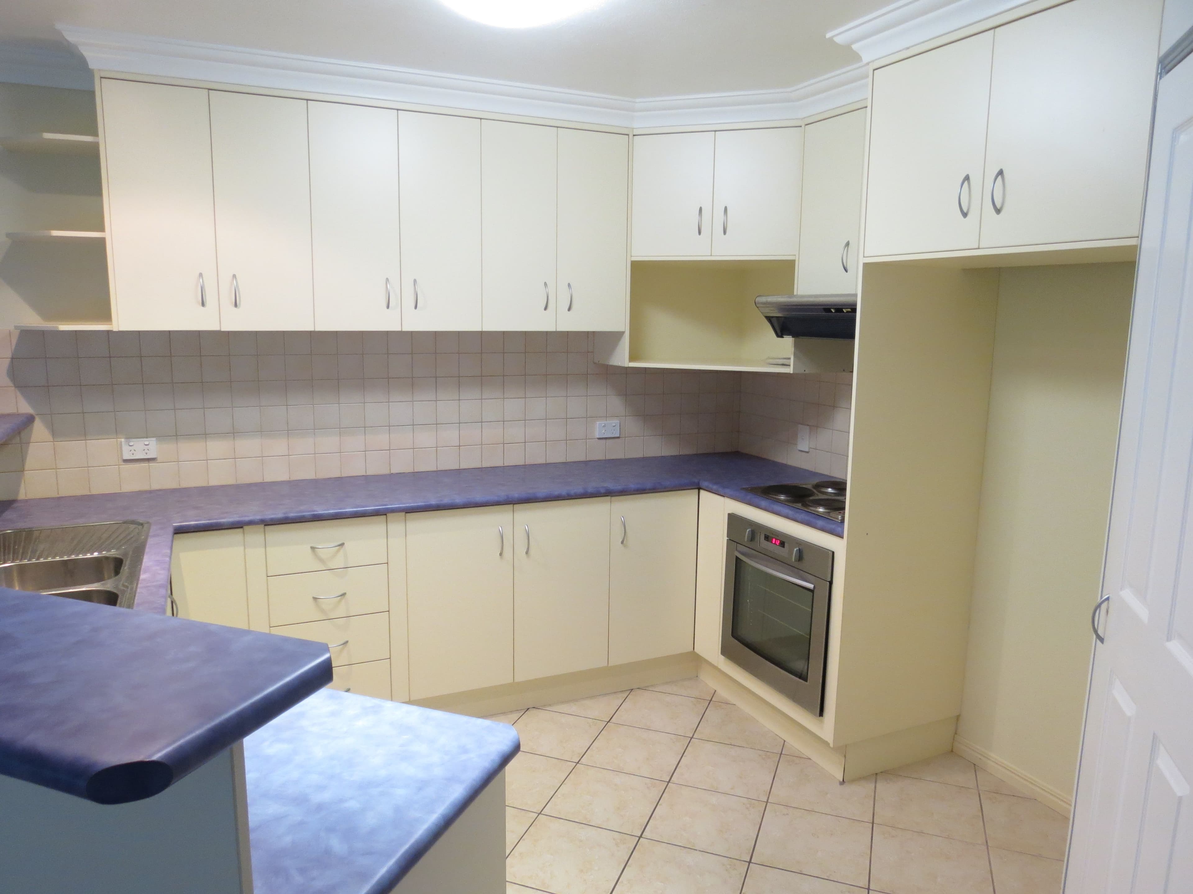 19 Callaghan Street, Emerald QLD 4720, Emerald - Thumbnail 3