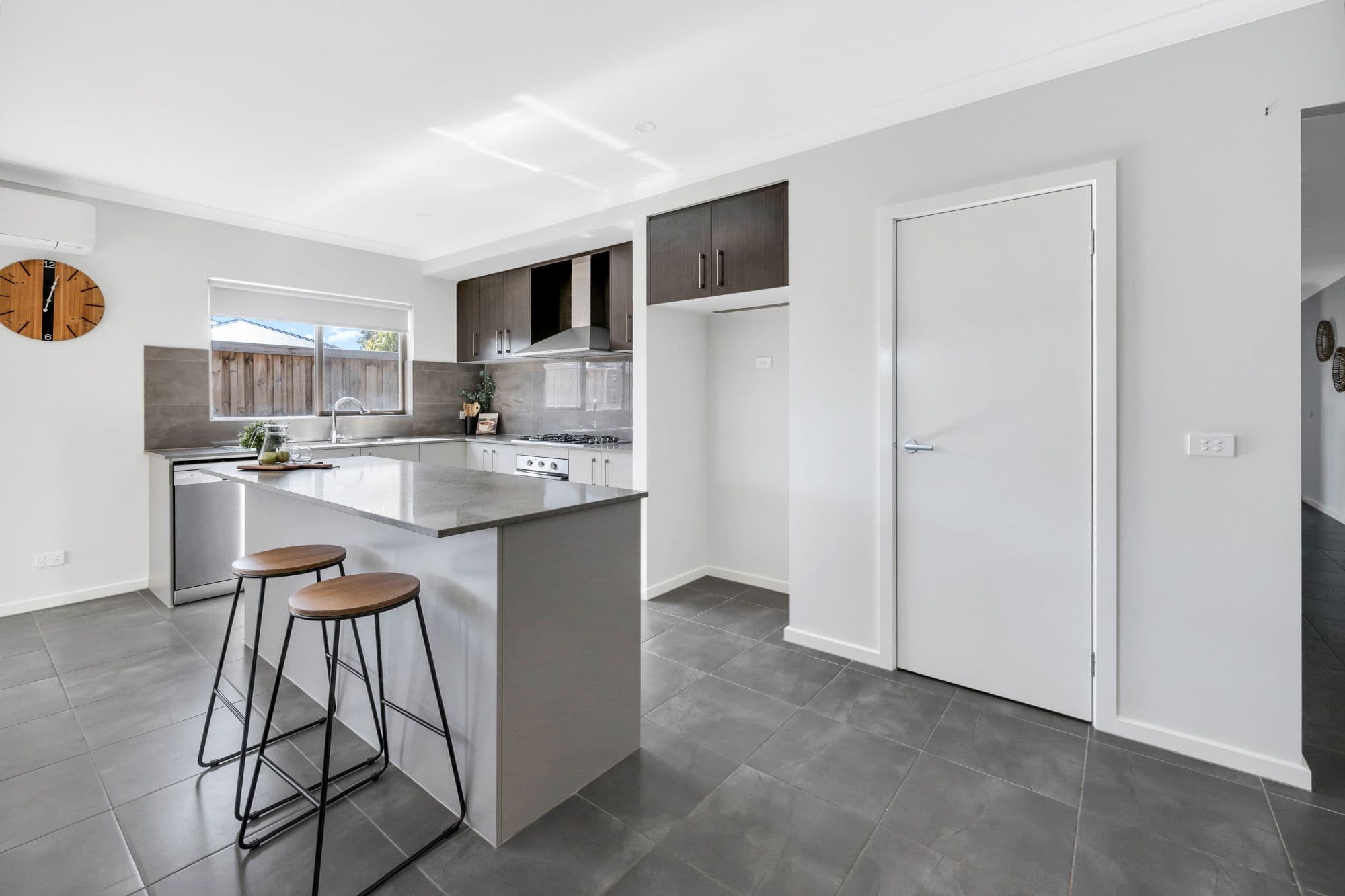 2 Spaniel Avenue, Wyndham Vale VIC 3024, Wyndham Vale - Thumbnail 3
