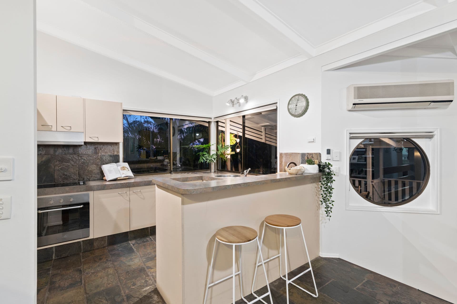 40 Ladds Ridge Road, Burleigh Heads QLD 4220, Burleigh Heads - Thumbnail 5