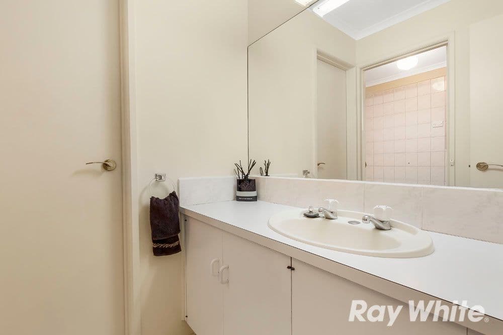 6 Bernborough Place, Mill Park VIC 3082, Mill Park - Thumbnail 6
