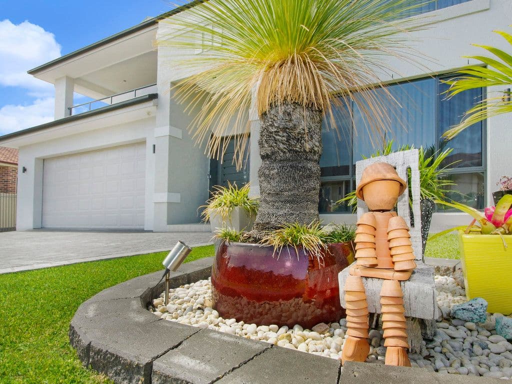 4 Saltbush Place, Bossley Park NSW 2176, Bossley Park - Thumbnail 2