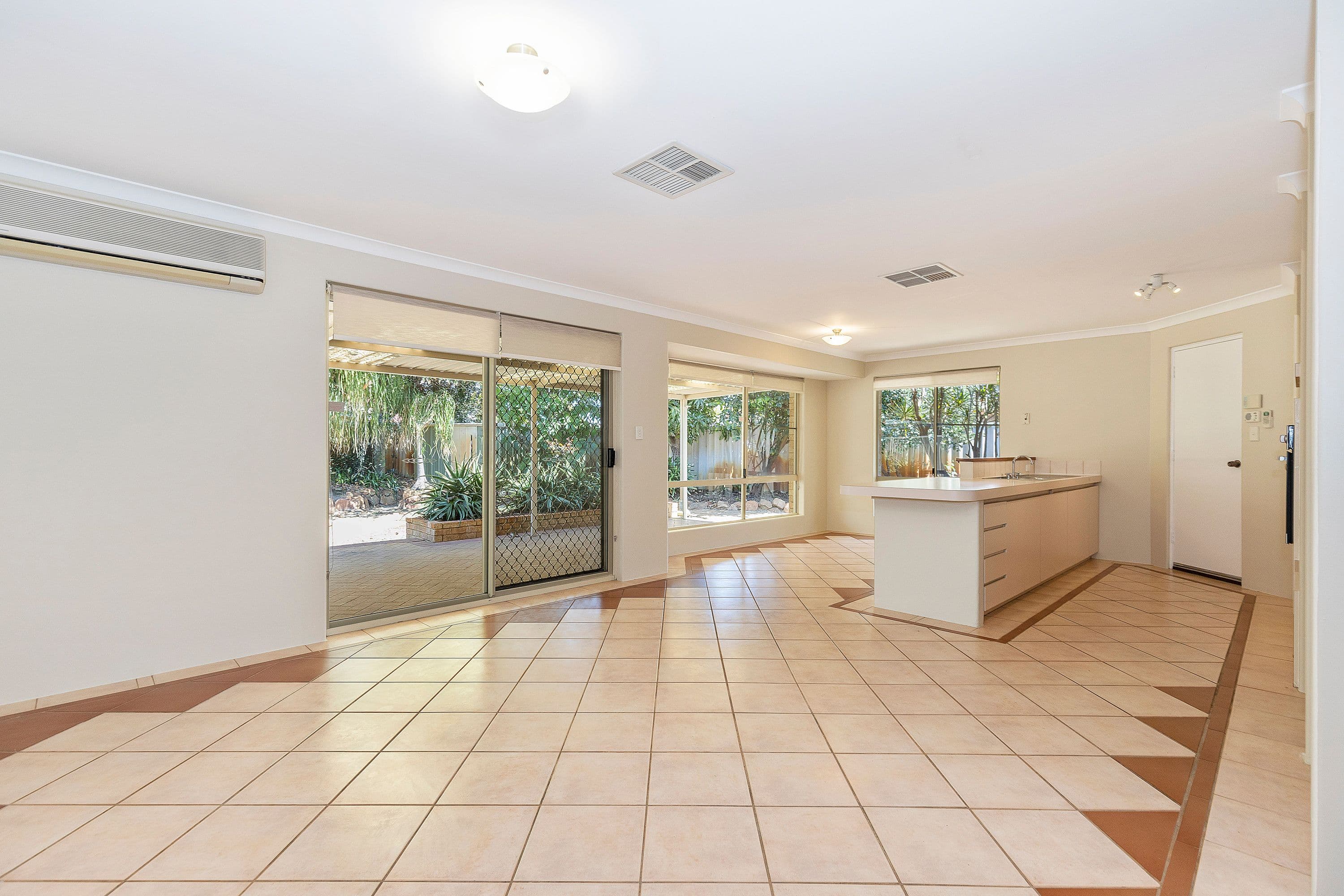 179 Hamelin Drive, Ballajura WA 6066, Ballajura - Thumbnail 6
