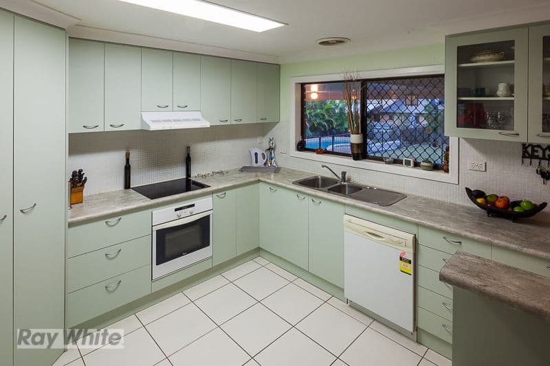 6 Watsonia Street, REDLAND BAY QLD 4165, Redland Bay - Thumbnail 3