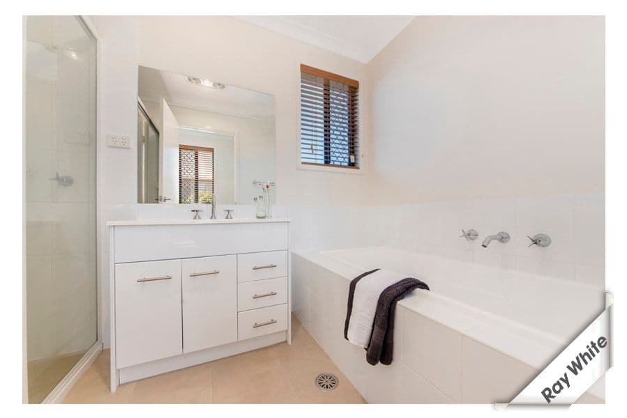19 Jean Macnamara Street, MACGREGOR ACT 2615, Macgregor - Thumbnail 4