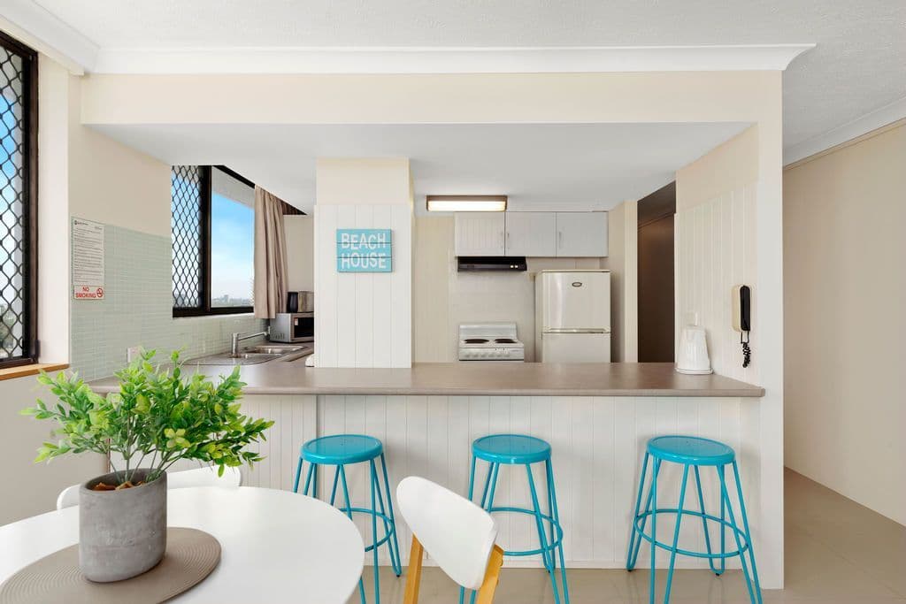 82 Marine Parade 'Aries', Coolangatta QLD 4225, Coolangatta - Thumbnail 3