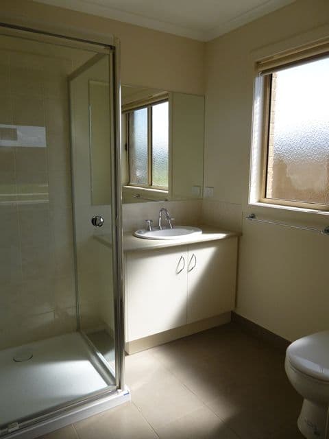 22 Shakespeare Court, Drouin VIC 3818, Drouin - Thumbnail 4