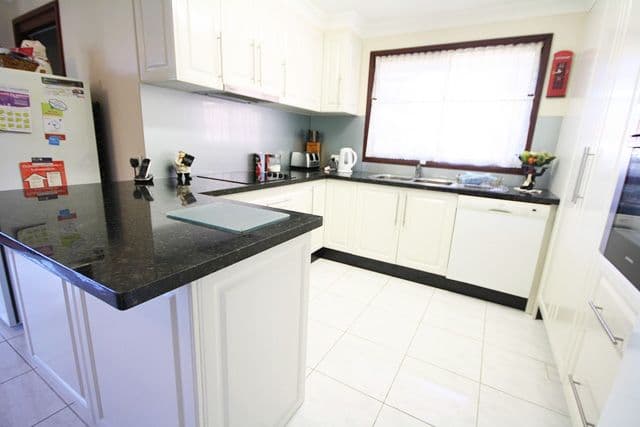 13 Misima Place, GLENFIELD NSW 2167, Glenfield - Thumbnail 2