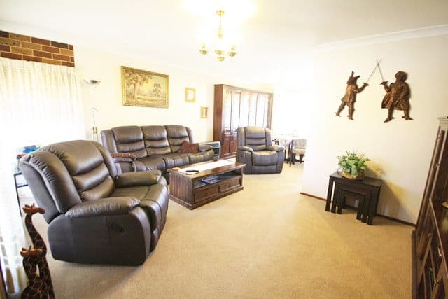 13 Misima Place, GLENFIELD NSW 2167, Glenfield - Thumbnail 3