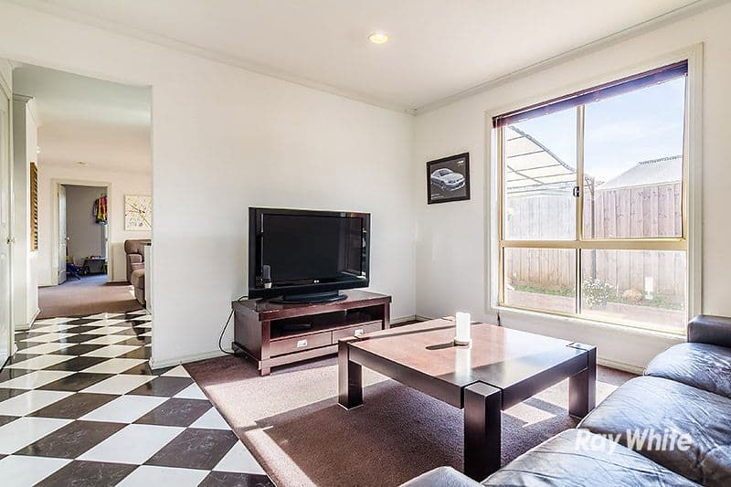 3 Calais Circuit, Cranbourne West VIC 3977, Cranbourne West - Thumbnail 3