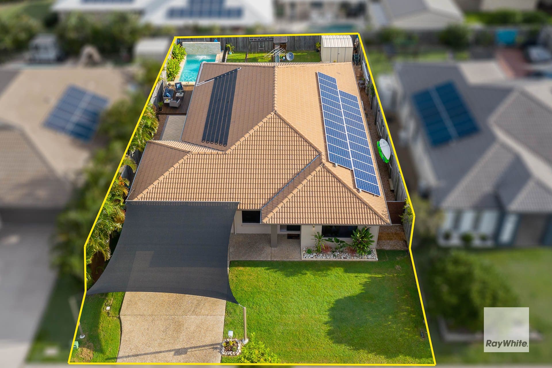 18 Sapium Road, Redland Bay QLD 4165, Redland Bay - Thumbnail 2