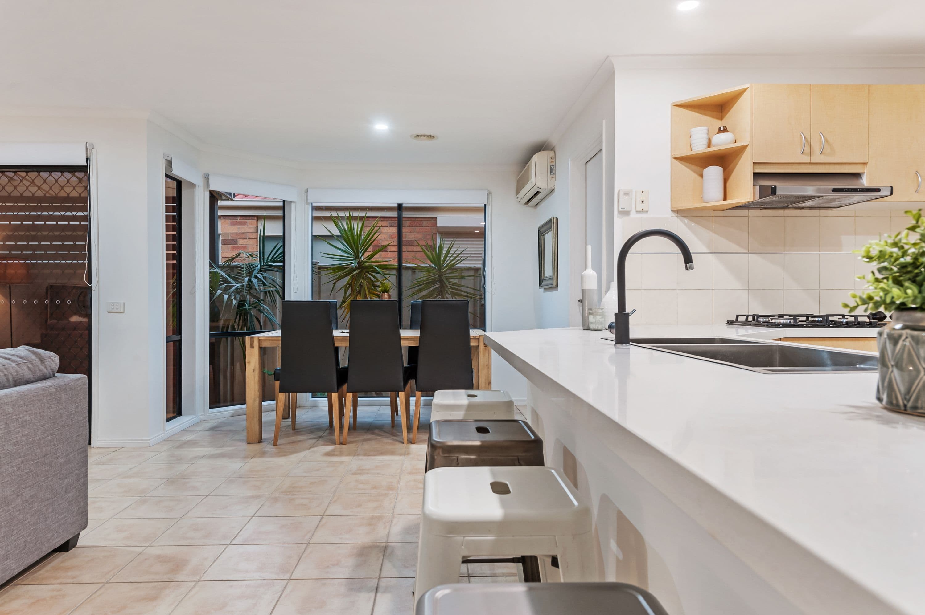 15 Cobblestone Green, Caroline Springs VIC 3023, Caroline Springs - Thumbnail 5