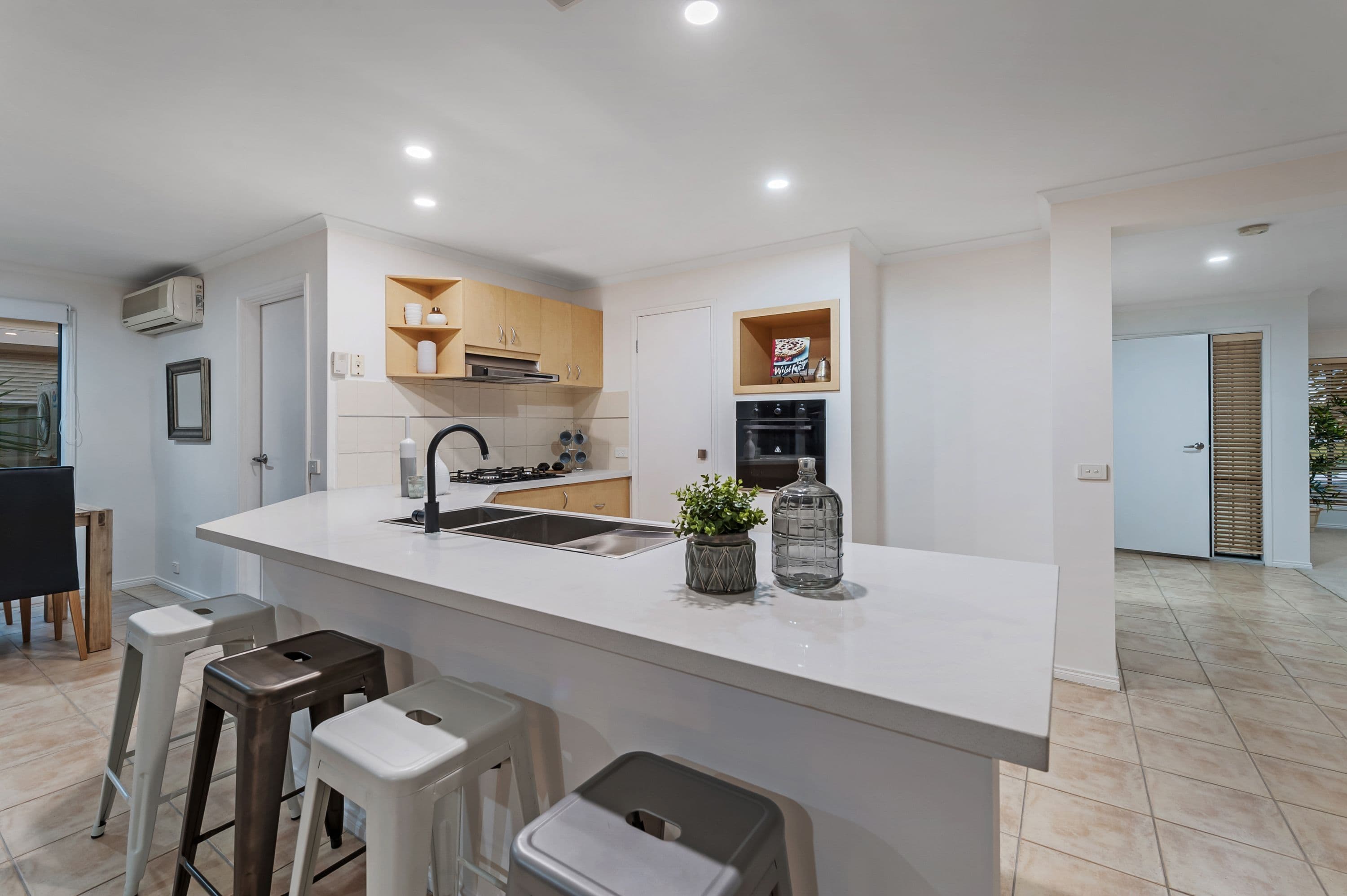 15 Cobblestone Green, Caroline Springs VIC 3023, Caroline Springs - Thumbnail 6
