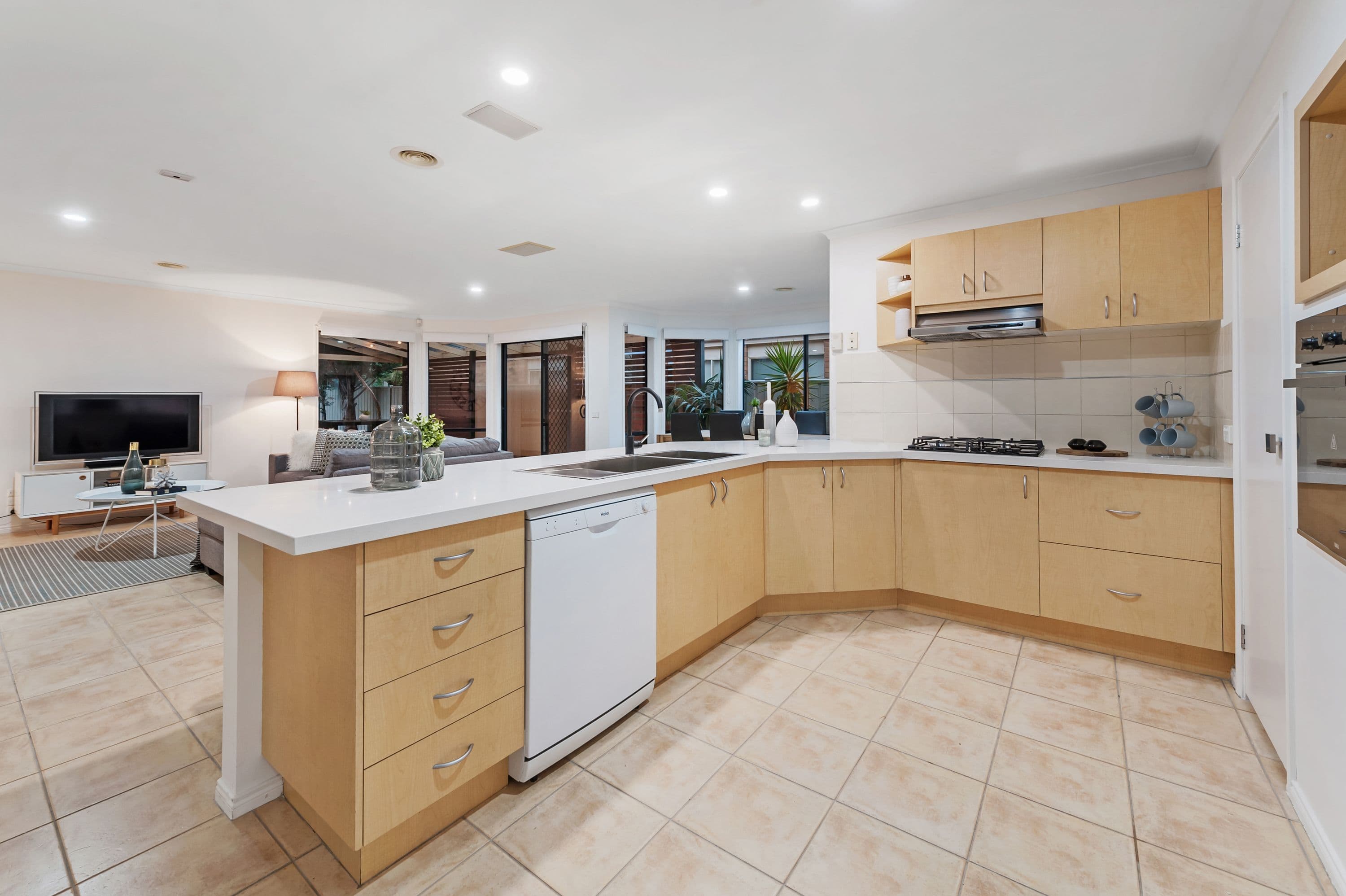 15 Cobblestone Green, Caroline Springs VIC 3023, Caroline Springs - Thumbnail 7