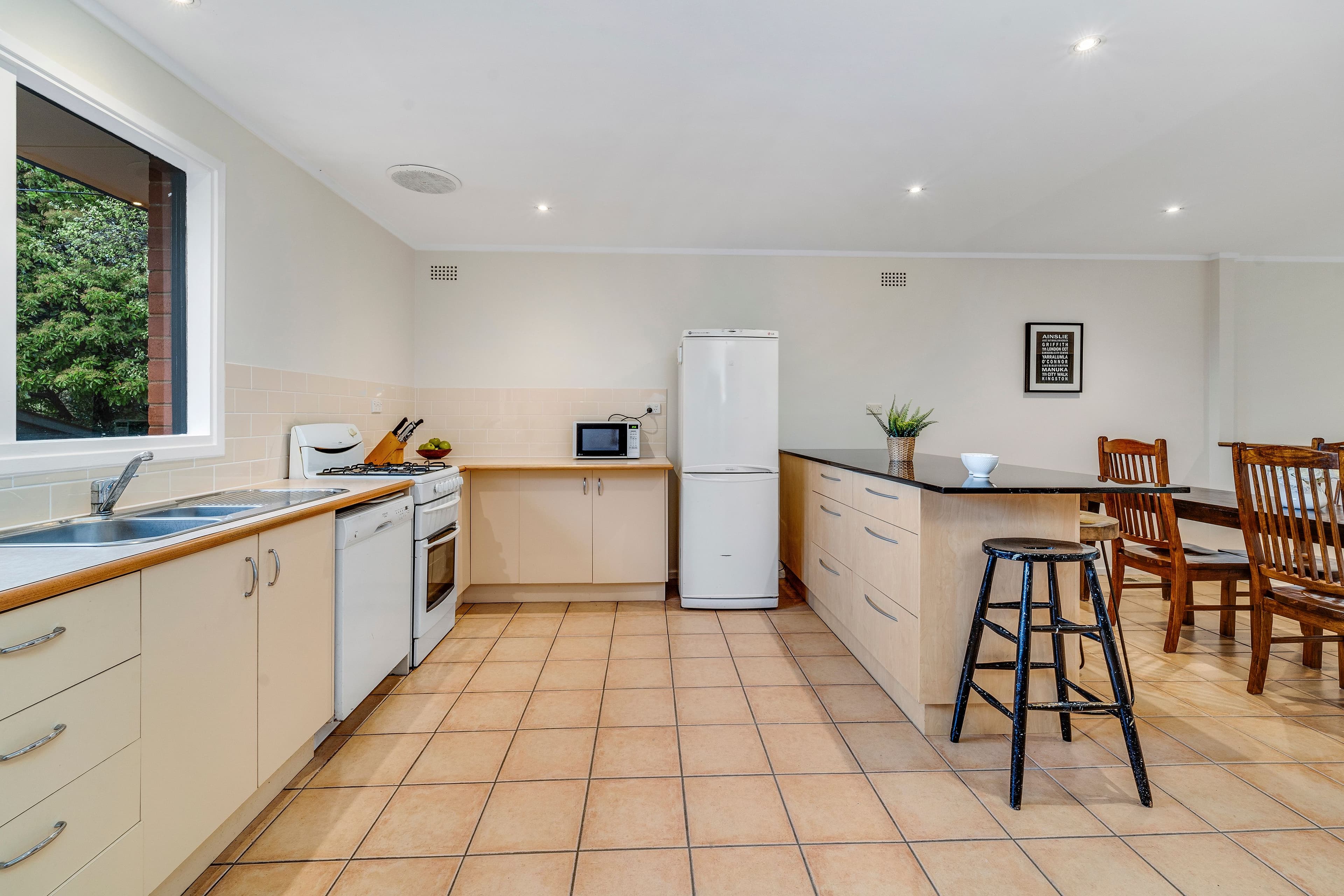12 Ayers Place, Curtin ACT 2605, Curtin - Thumbnail 6
