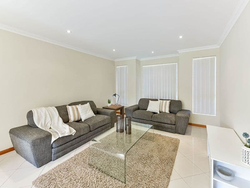3 Farnsworth Avenue, Campbelltown - Thumbnail 3