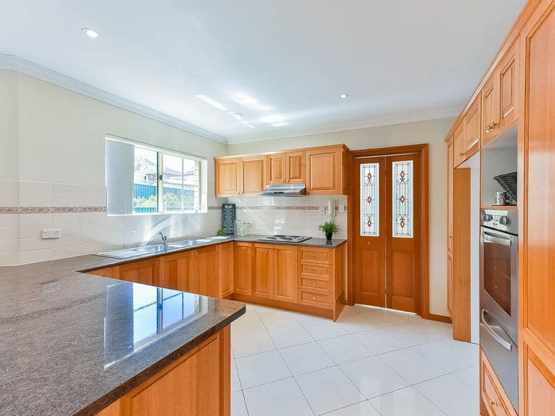 3 Farnsworth Avenue, Campbelltown - Thumbnail 5